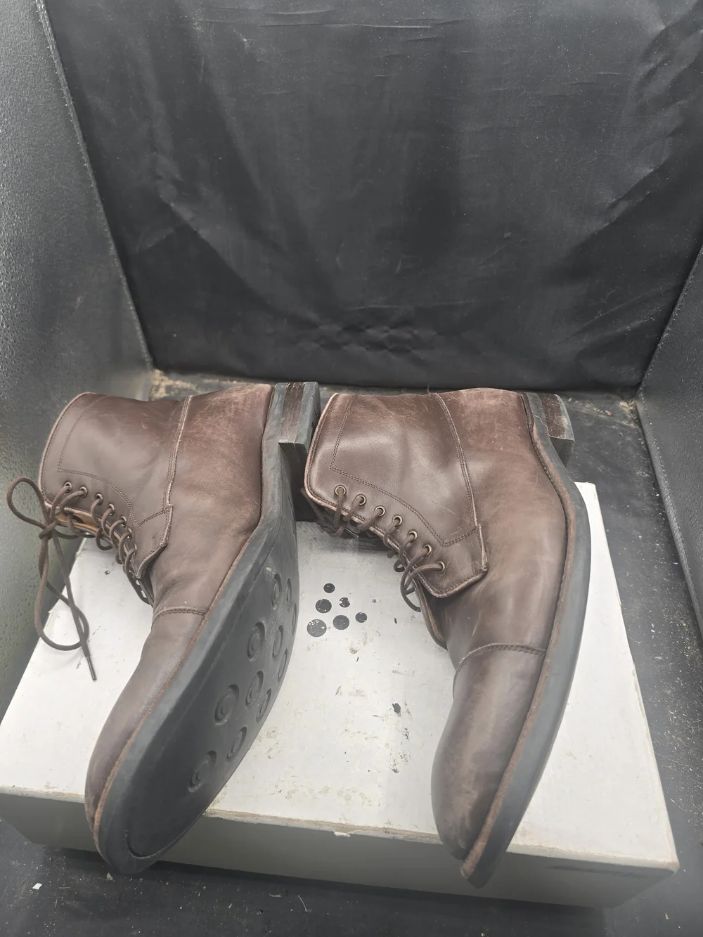 Men's Brown Leather Chukka Boots - Classic Lace-Up